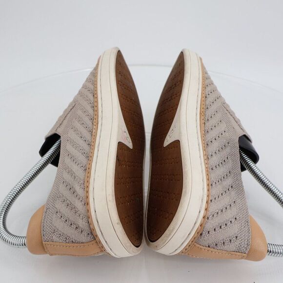 UGG Sammy Chevron Shoes Women's Size 7.5 Gray Slip On Casual Sneakers Flats - Picture 7 of 11